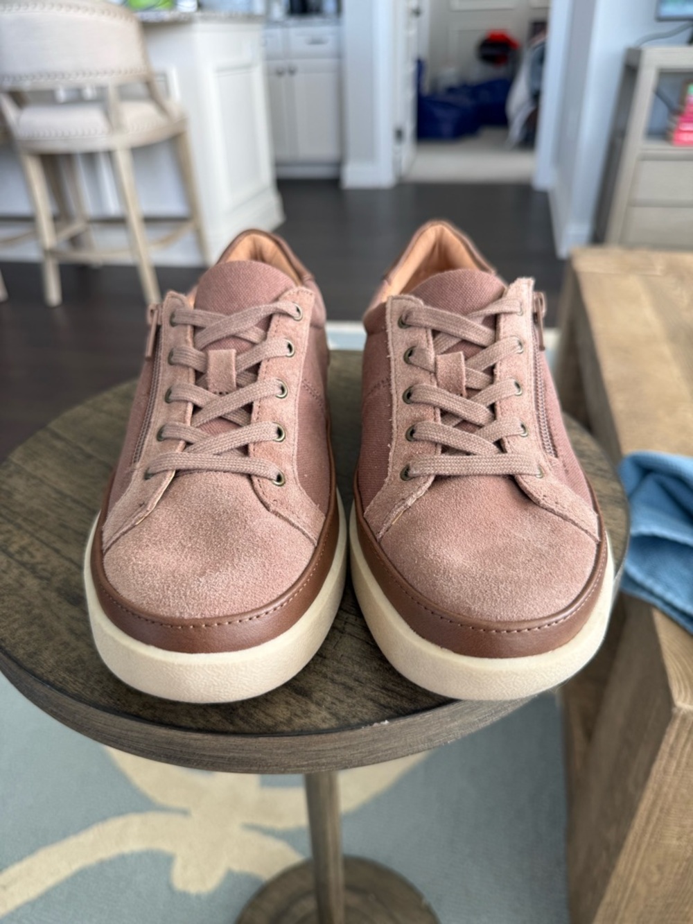 Vionic Mayra Sneaker - Picture 3 of 7
